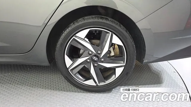 Hyundai AVANTE Avante (CN7) — Фото автомобиля 22