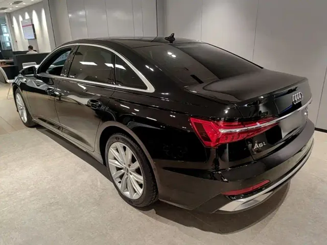 Audi A6L — Фото автомобиля 4