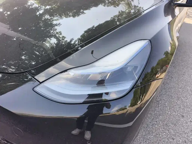 Tesla Model Y — Фото автомобиля 23