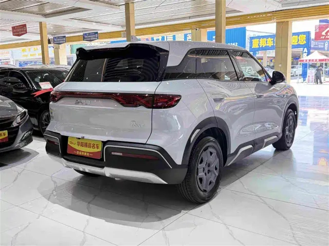 BYD Yuan UP — Фото автомобиля 6