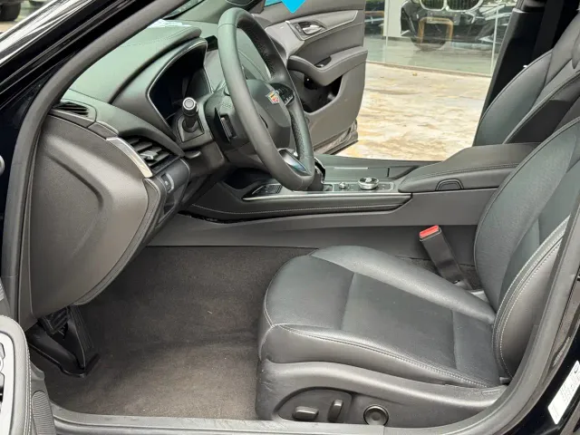 Cadillac CT5 — Фото автомобиля 3