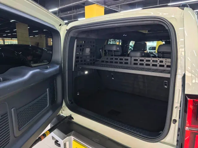 BYD FangChengBao Leopard 5 — Фото автомобиля 15