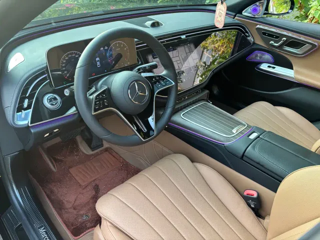 Mercedes-Benz E-Class — Фото автомобиля 14