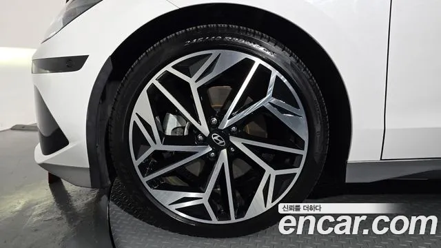 Hyundai Ioniq 6 — Фото автомобиля 5