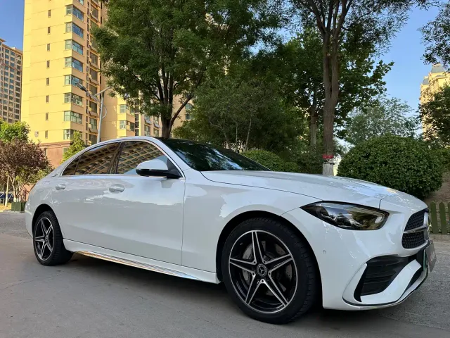 Mercedes-Benz C-Class — Фото автомобиля 3