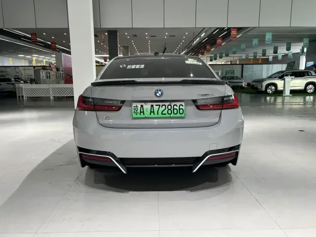 BMW i3 — Фото автомобиля 8