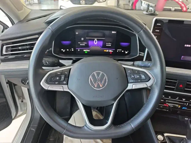 Volkswagen Sagitar — Фото автомобиля 10