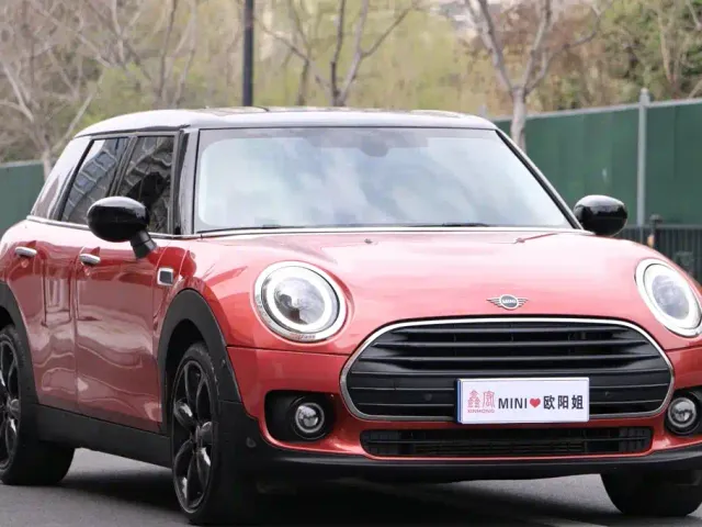 MINI Clubman — Фото автомобиля 3