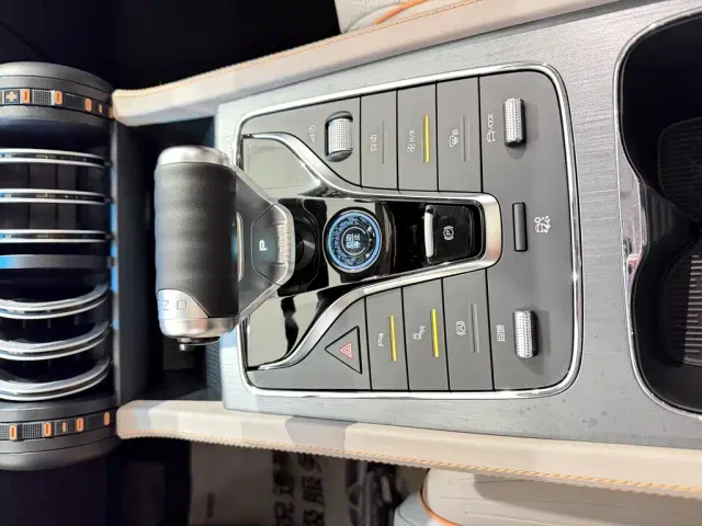 BYD Yuan PLUS — Фото автомобиля 20