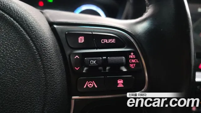 Kia Niro — Фото автомобиля 28