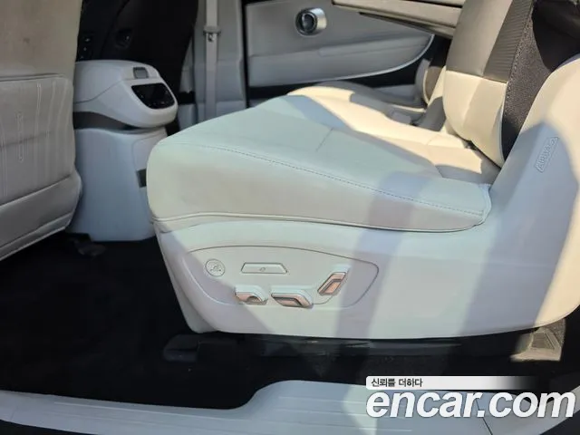 Hyundai Ioniq 9 — Фото автомобиля 14