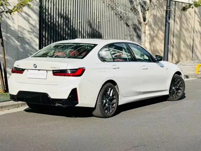 BMW 3 Series — Фото автомобиля 3