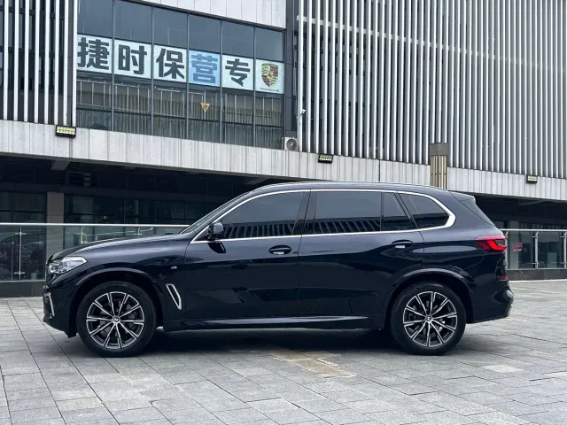 BMW X5 — Фото автомобиля 4