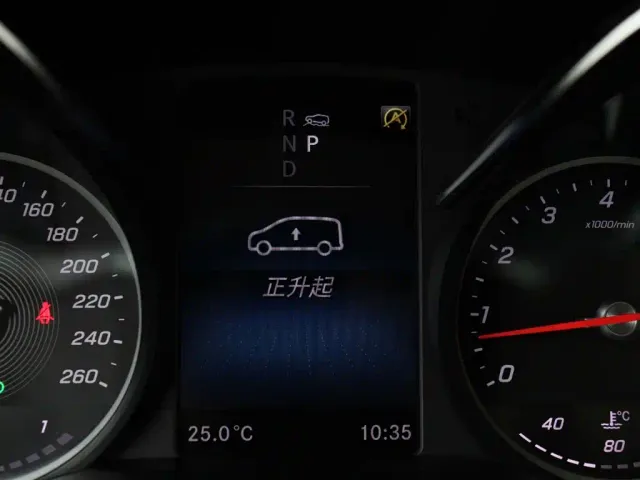 Mercedes-Benz V-Class — Фото автомобиля 29