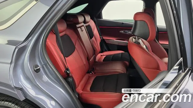Genesis GV70 — Фото автомобиля 17
