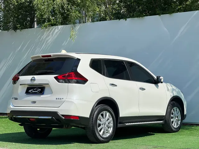 Nissan X-Trail — Фото автомобиля 7