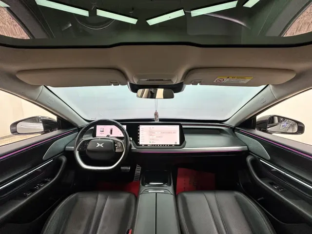 Xpeng P7 — Фото автомобиля 20