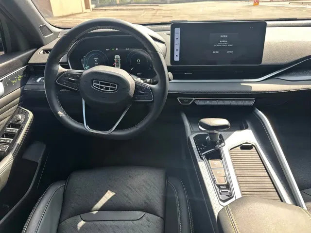 Geely Xingrui — Фото автомобиля 4