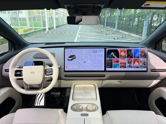 Li Auto i6 — Фото автомобиля 11