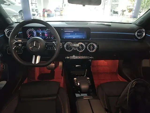 Mercedes-Benz A-Class — Фото автомобиля 9