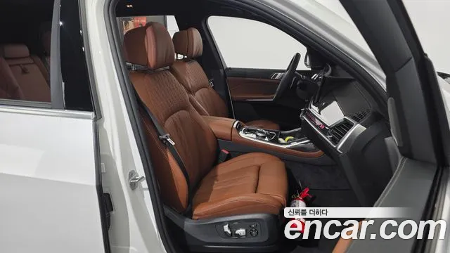 BMW X7 — Фото автомобиля 12
