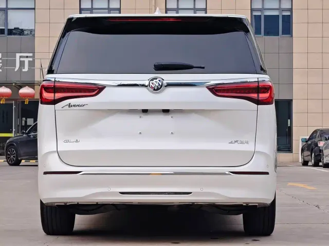 Buick Buick GL8 2023 Avenir 4-Seater Luxury Edition — Фото автомобиля 6