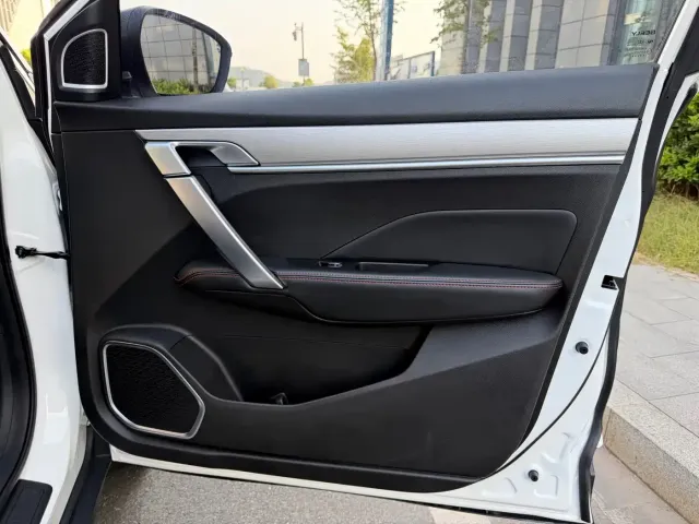 Geely Binyue 2021 Model 1.5TD DCT Star Glory Edition — Фото автомобиля 13