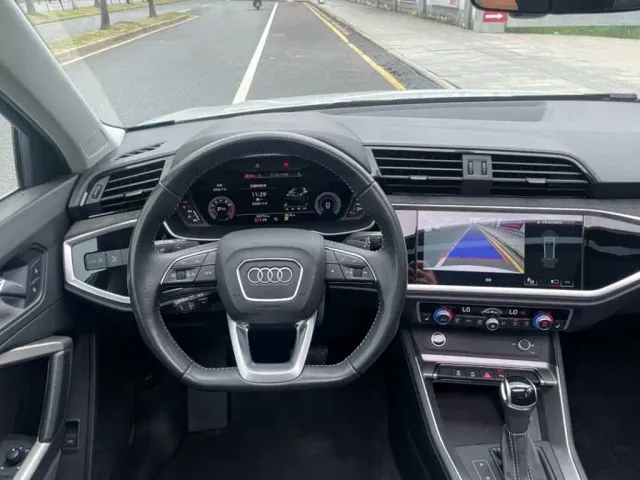 Audi Q3 — Фото автомобиля 14