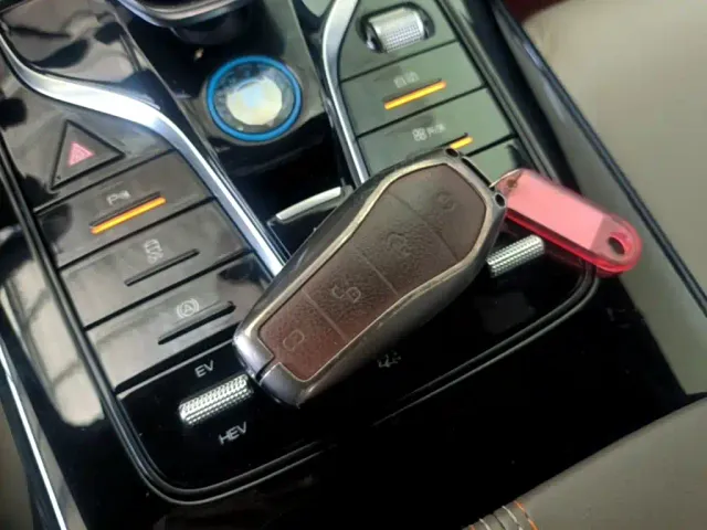 BYD Qin PLUS — Фото автомобиля 8