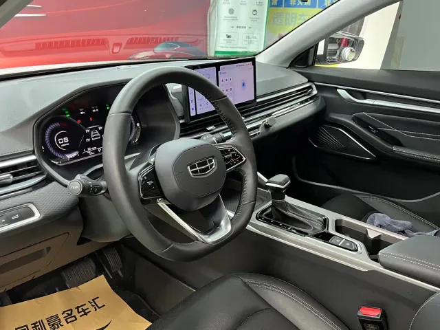 Geely Emgrand — Фото автомобиля 9