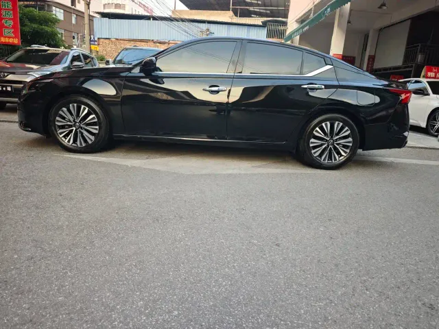 Nissan Teana — Фото автомобиля 8