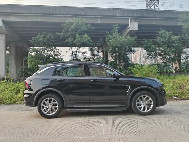 Lynk & Co Lynk & Co 01 2023 2.0TD 2WD Asian Games Edition — Фото автомобиля 4
