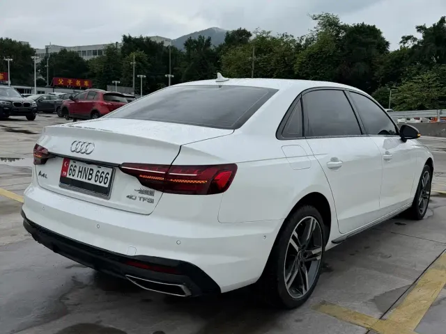 Audi A4L — Фото автомобиля 7