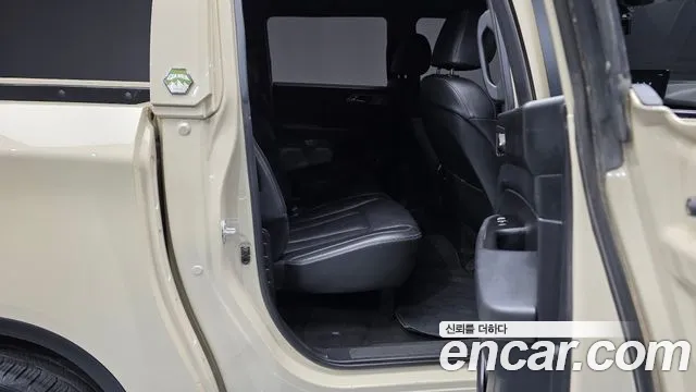 KG_Mobility_Ssangyong Rexton Новый Rexton Sport Khan Дизель 2.2 4WD — Фото автомобиля 12