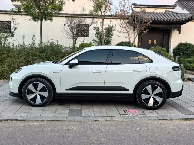 Porsche Macan EV — Фото автомобиля 5