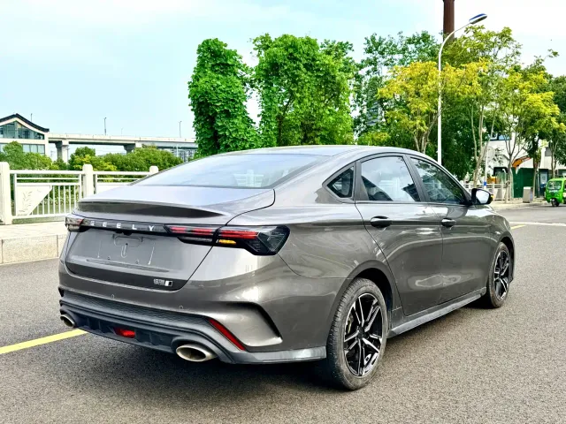 Geely Binrui — Фото автомобиля 6