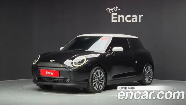 Фотография автомобиля — MINI Cooper 4th Gen