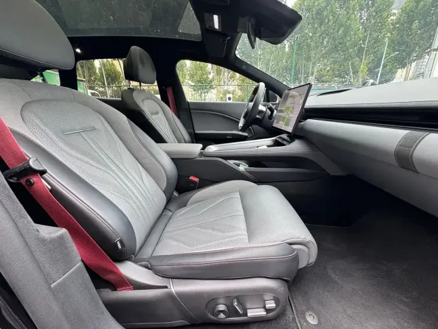 ZEEKR Zeekr 007GT 2025 Long Range RWD Smart Driving Edition 100kWh — Фото автомобиля 9