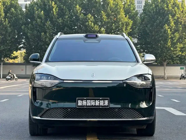 Aito M9 — Фото автомобиля 2