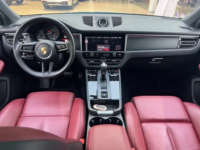 Porsche Macan — Фото автомобиля 21