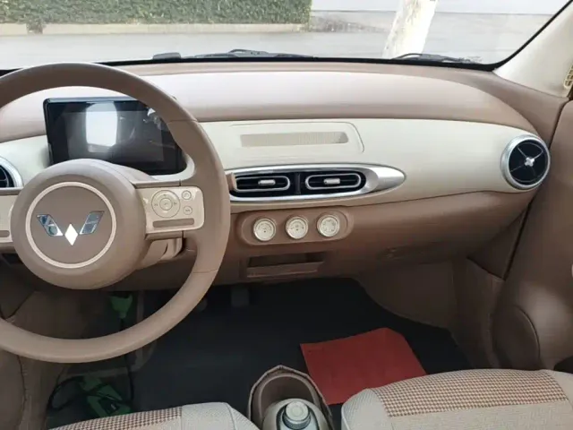 Wuling Hongguang Mini EV — Фото автомобиля 12