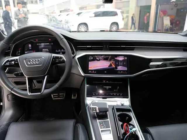 Audi A6L — Фото автомобиля 3