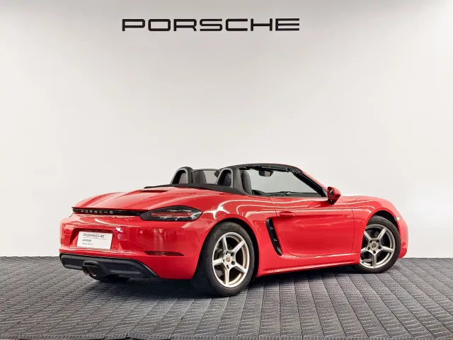 Porsche 718 — Фото автомобиля 3