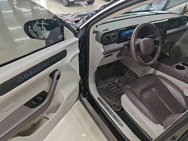 Leapmotor C11 — Фото автомобиля 15