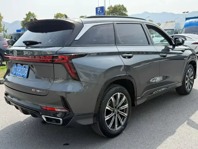 Changan CS75 Plus — Фото автомобиля 9