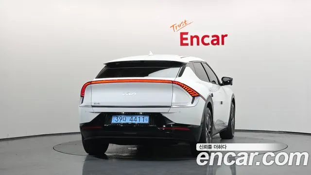 Kia EV6 — Фото автомобиля 4