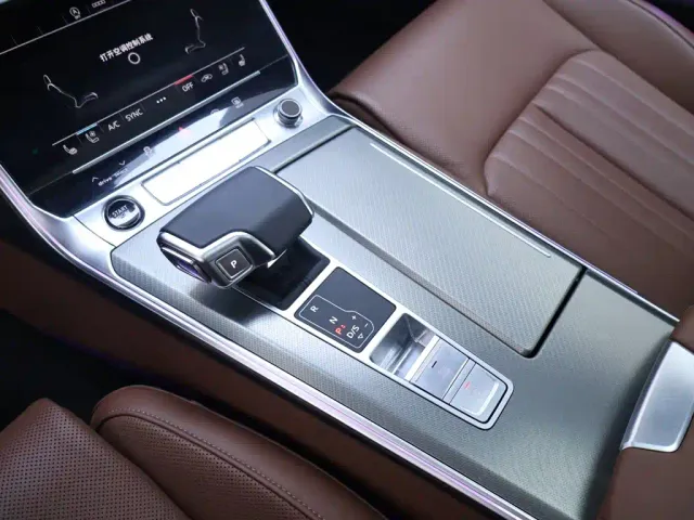 Audi A6L — Фото автомобиля 12