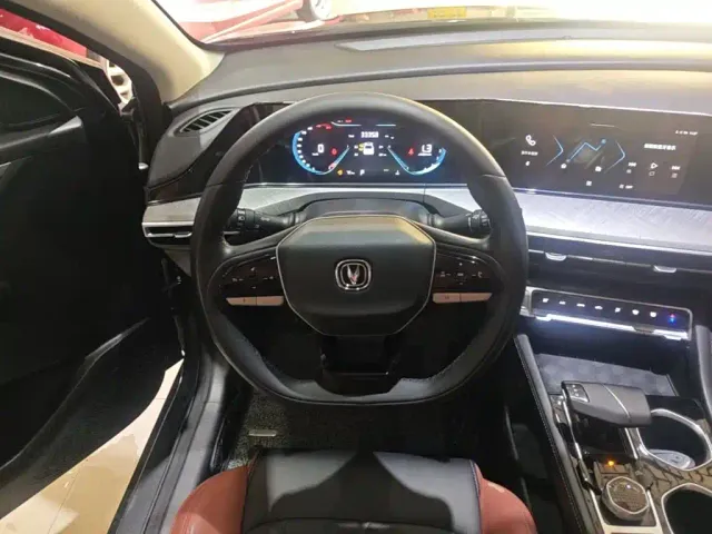 Changan Eado — Фото автомобиля 10