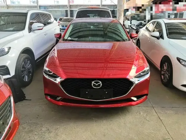 Mazda Axela — Фото автомобиля 2