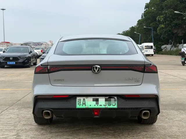 Changan UNI-V — Фото автомобиля 8